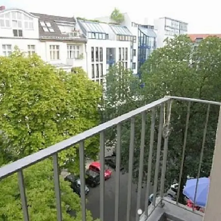 Modern & Bright +parking @kurfuerstendamm *