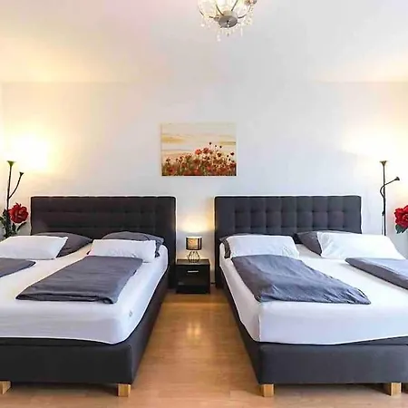 Modern & Bright +parking @kurfuerstendamm Apartment