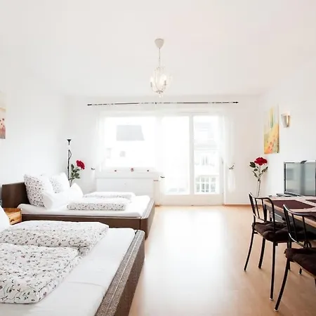 Modern & Bright +parking @kurfuerstendamm Apartment Berlin
